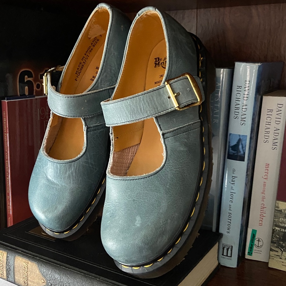 Dr. Martens Vintage Blue Leather Mary Jane Shoes Made in England Women's Size 7 - Picture 15 of 16